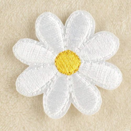 1 Piece Daisy Embroidery iron on patch