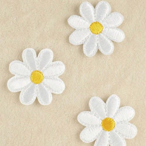 1 Piece Daisy Embroidery iron on patch