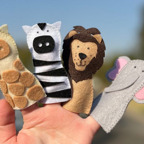 Sew Your Own Lion Finger Puppet